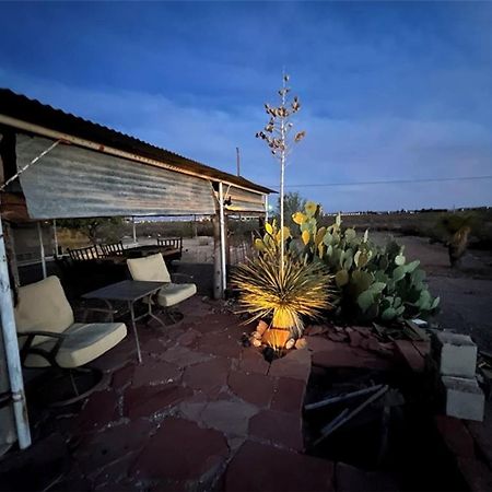 Hole In The Wall Getaway - Usa Mexico Border Bed And Breakfast Columbus Exterior foto