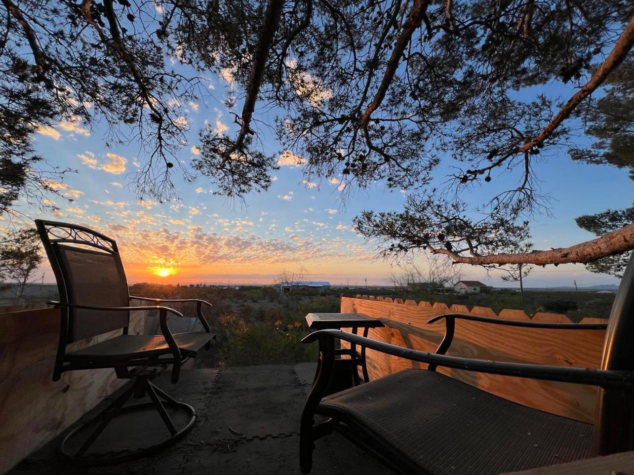 Hole In The Wall Getaway - Usa Mexico Border Bed And Breakfast Columbus Exterior foto